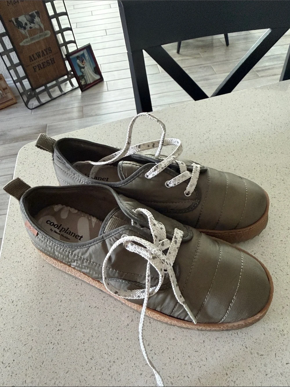 Cool Planet by Steve Madden Puffer Sneaker Olive Green 7